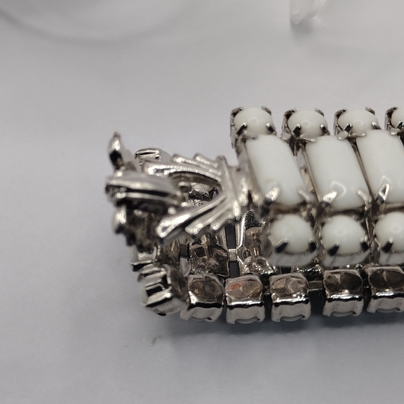 (2) Fashion Bracelets - Picture 5 of 6